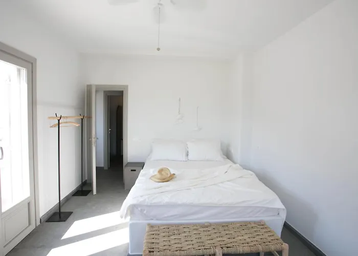 Paradise Poseidon Ganema